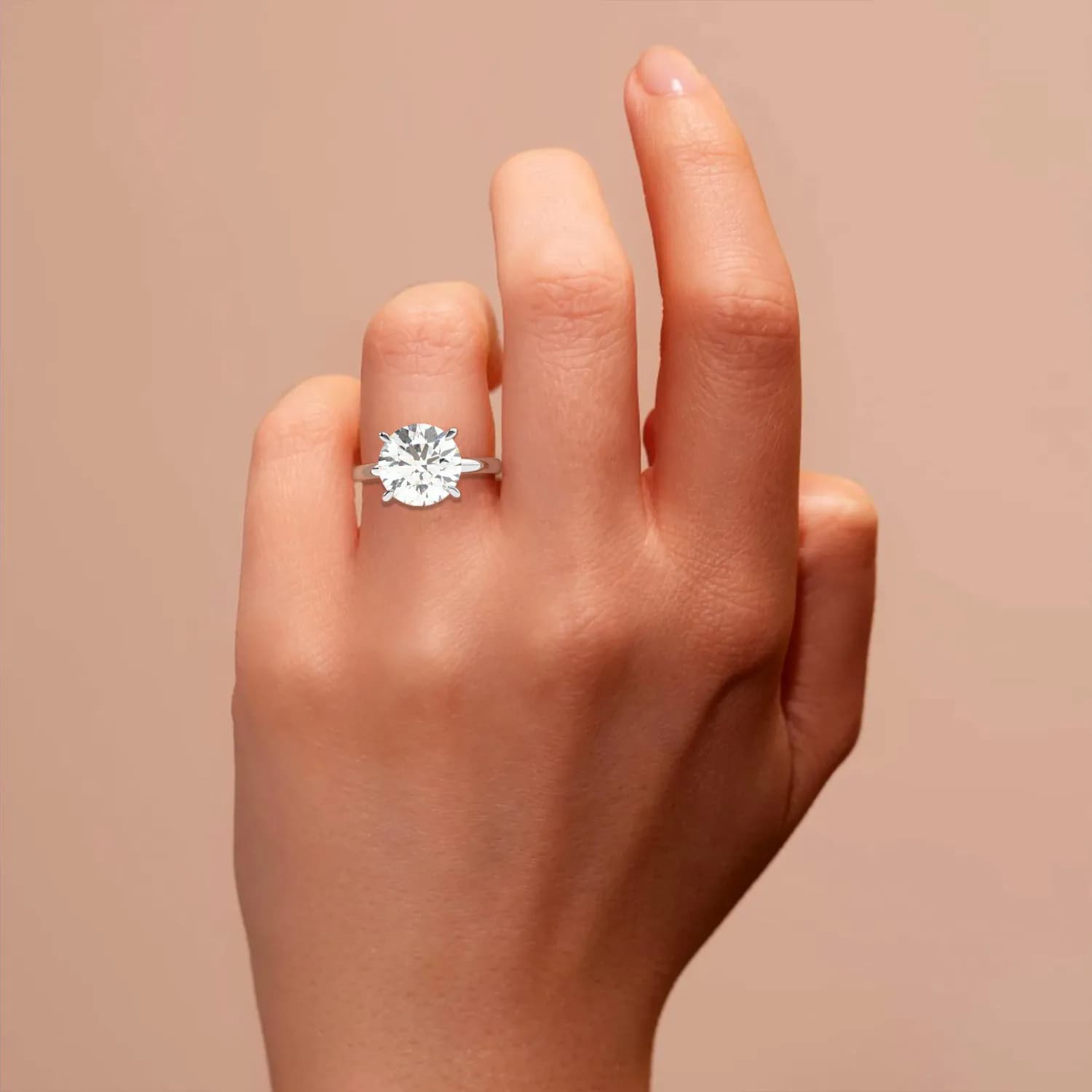 Lab Grown Engagement Ring in White Gold (Round)